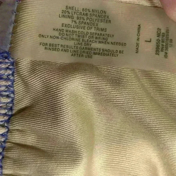 Victoria's Secret Bikini Swimsuit Top Only Halter Tie Purple Red No Pads Size L - Picture 4 of 7